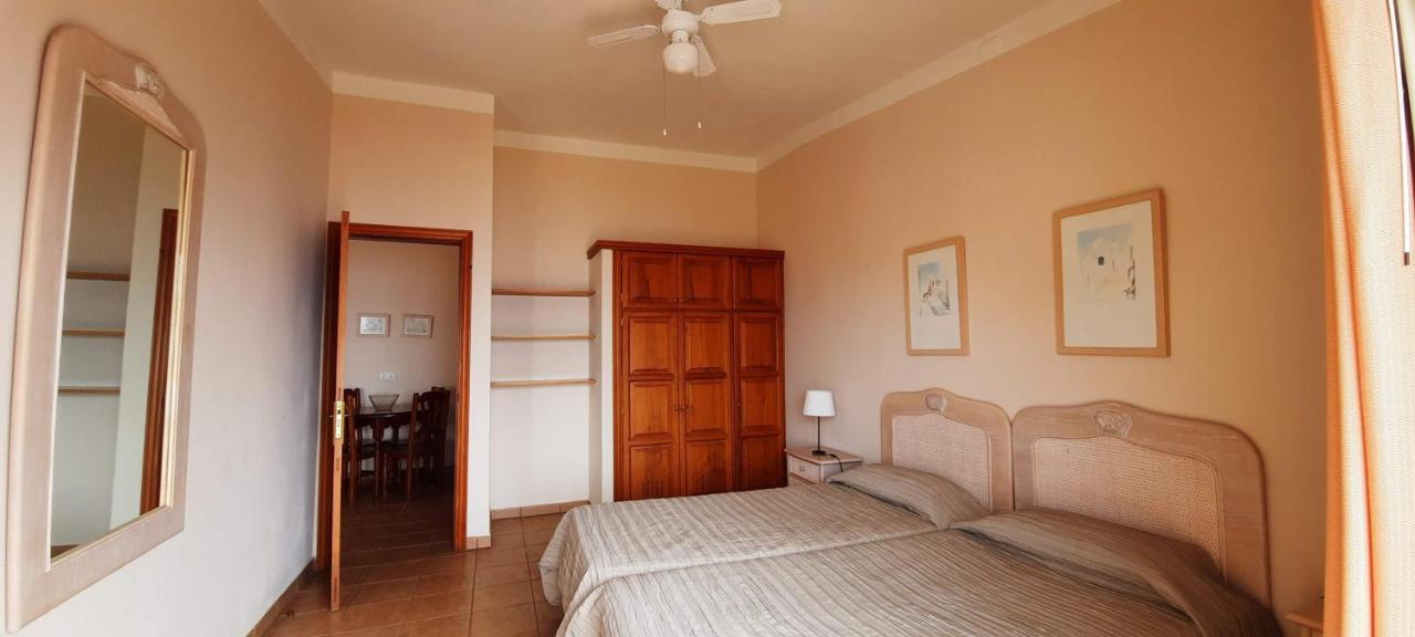 La Muralla Apartamentos Puerto De Naos Bagian luar foto